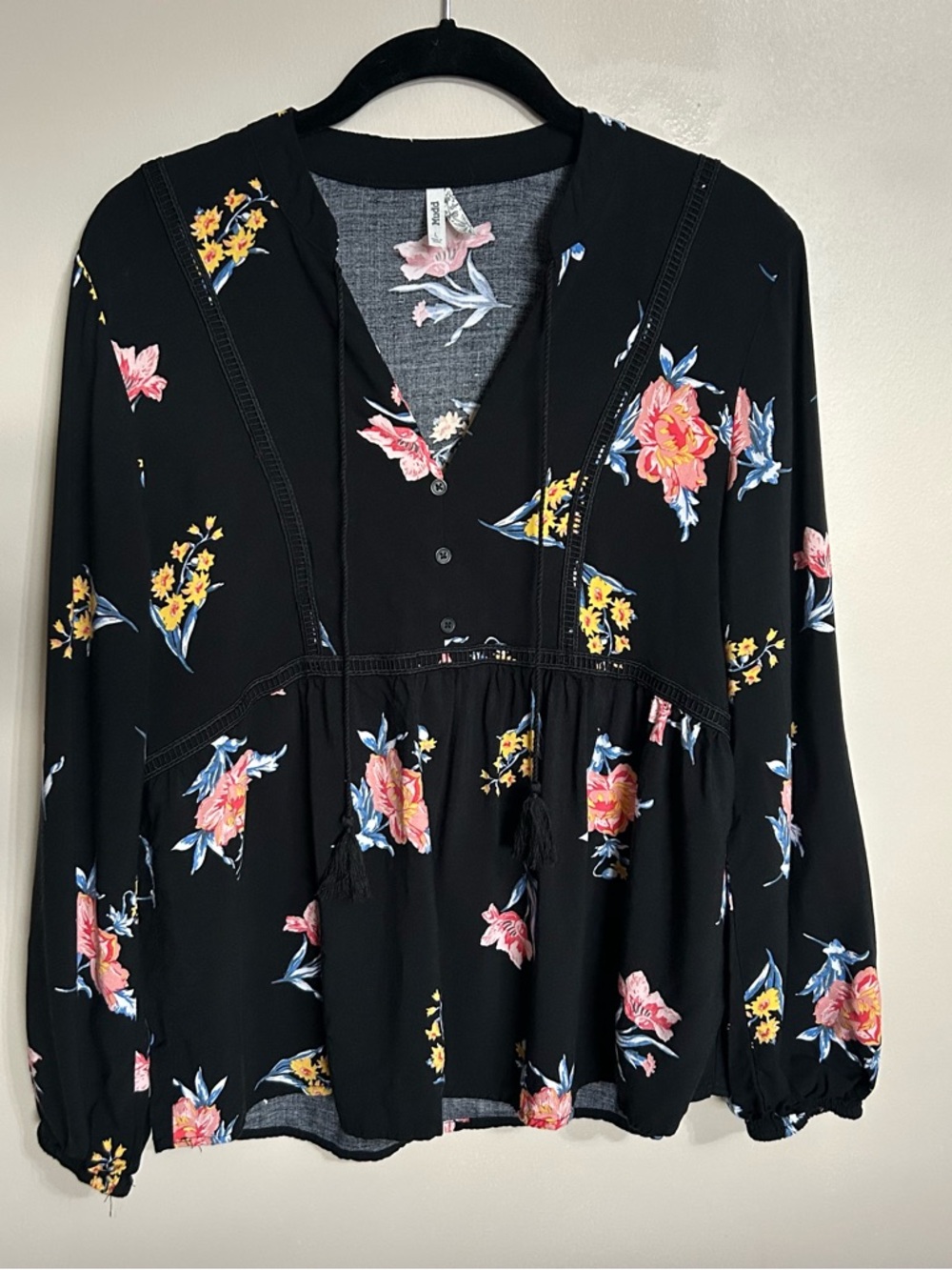 Mudd Black Floral V-Neck Top with Pink Blooms